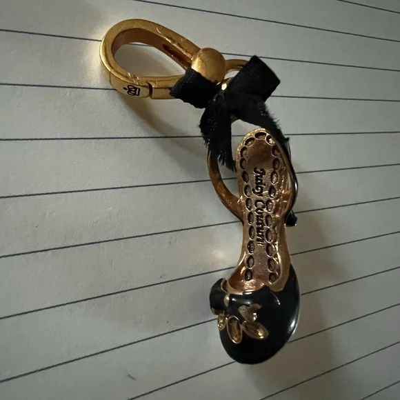 Juicy charm 👠 - Picture 3 of 3